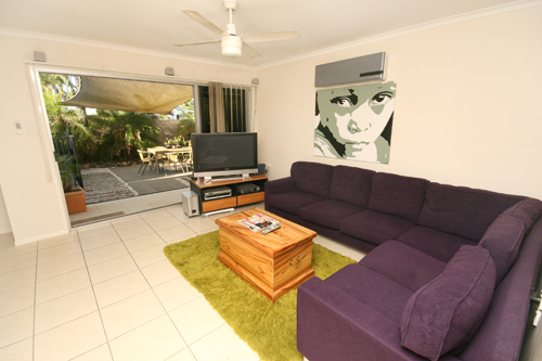 MODERN MOOLOOLABA LIVING Picture 1