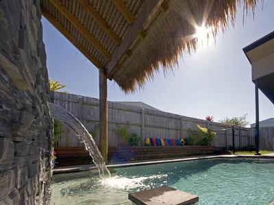 MODERN LIVING - EXCEPTIONAL PRICE! Picture MODERN LIVING - EXCEPTIONAL PRICE! Picture