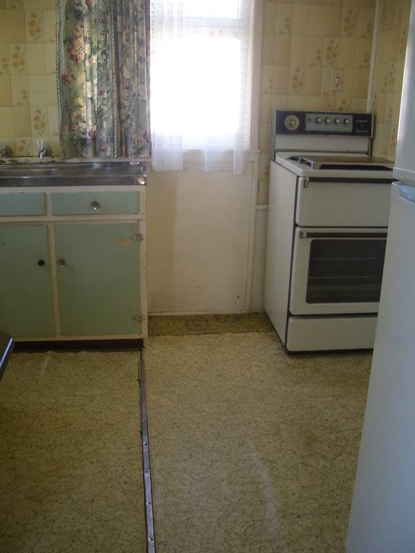 Centrally Located Queenslander Picture 3