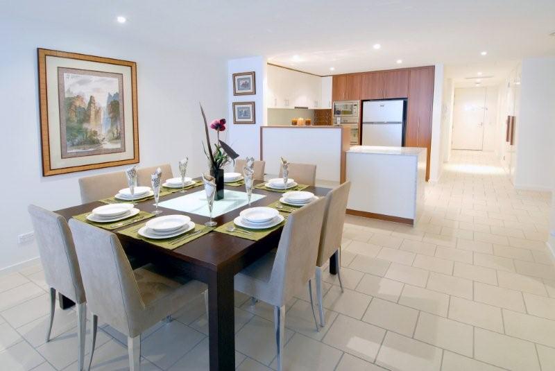 NORTH FACING RIVER & OCEAN-VIEWS - COTTON TREE Picture 2