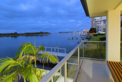 NOBODY KNOWS ... Picture