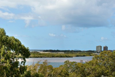 SPRAWLING VIEWS - YOU CAN'T LOSE! Picture