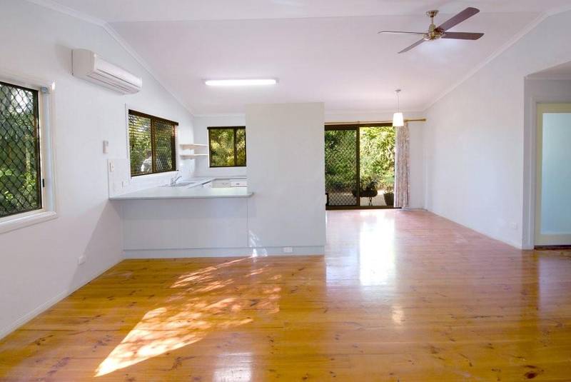 YOUR PRIVATE BUDERIM COTTAGE IN THE WOODS Picture 3