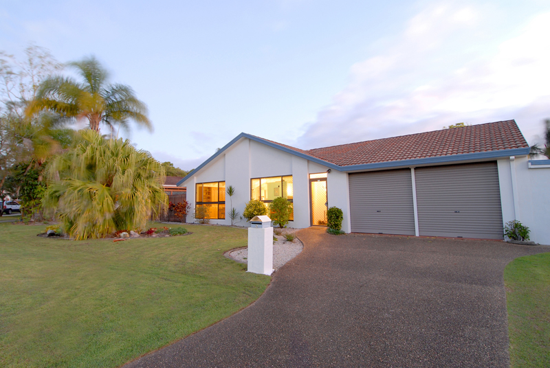 GREAT FAMILY HOME - SHHHH! Picture 2