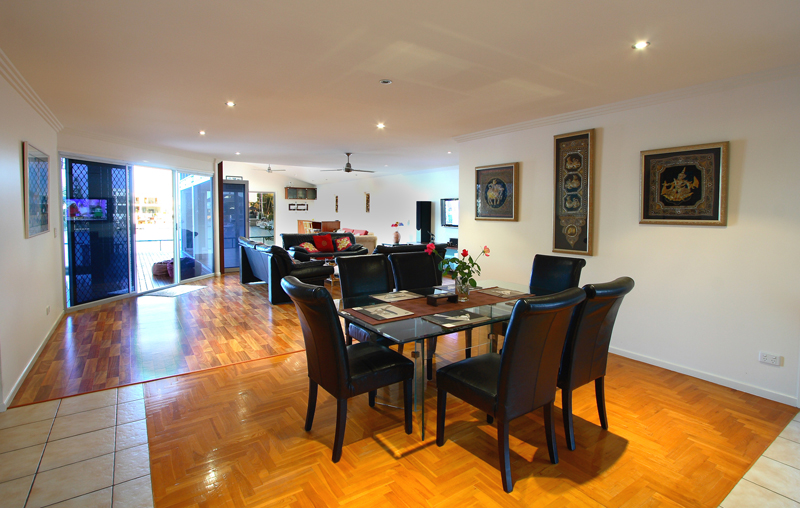 MINYAMA WATERFRONT WITH POTENTIAL Picture 3