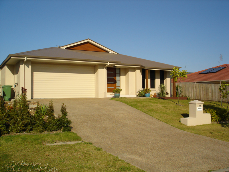 Quality Home in Growing Family Suburb Picture 2