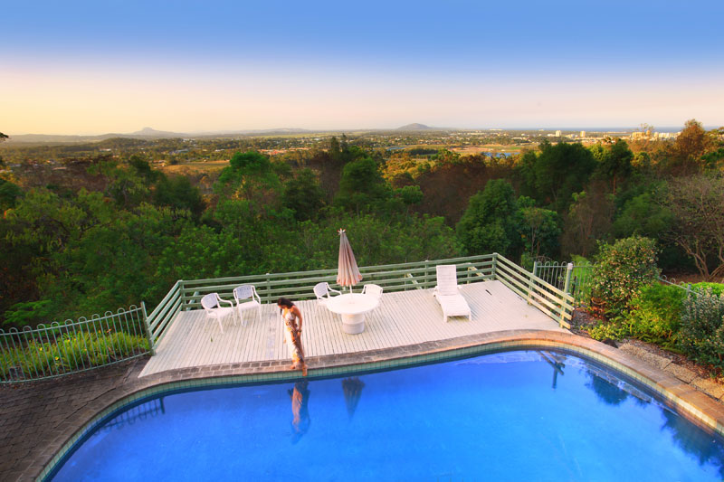 PRIME POSITION 2869m2 OCEAN-VIEW RESIDENCE - BUDERIM ON TOP Picture 1