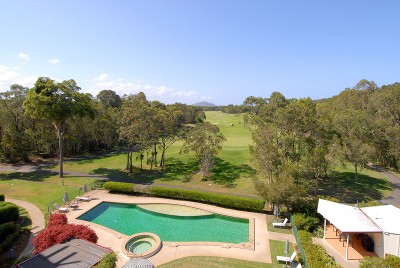GOLFER'S DREAM CLOSE TO THE BEACH - TWIN WATERS Picture