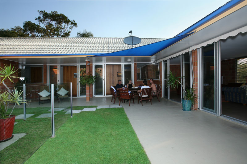 THE INFECTIOUS JOYS OF LIVING ON THE BEACH Picture 2