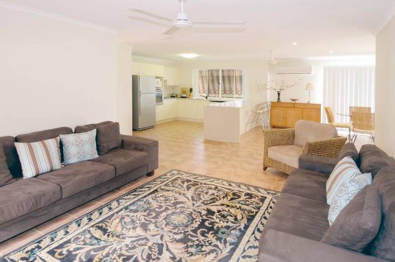 THE PERFECT FIRST HOME - FOR UNDER $500,000!! Picture 3