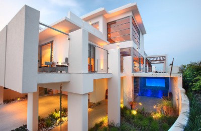 CALOUNDRA'S NEXT BEST THING! Picture