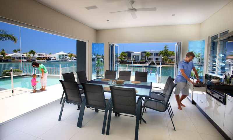 SENSATIONAL WATERFRONT MASTERPIECE Picture 3