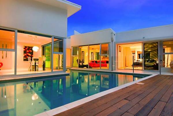 EXECUTIVE BUDERIM LIVING - RAINFOREST OUTLOOK Picture 2
