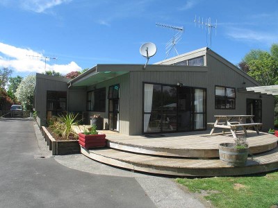 TONGARIRO RIVER Picture