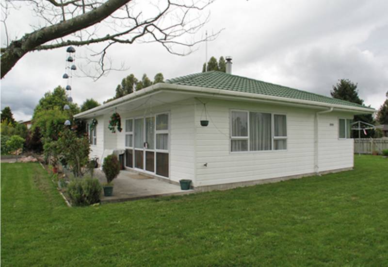 TONGARIRO RIVER Picture 1