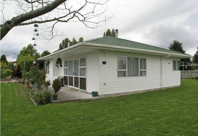 TONGARIRO RIVER Picture