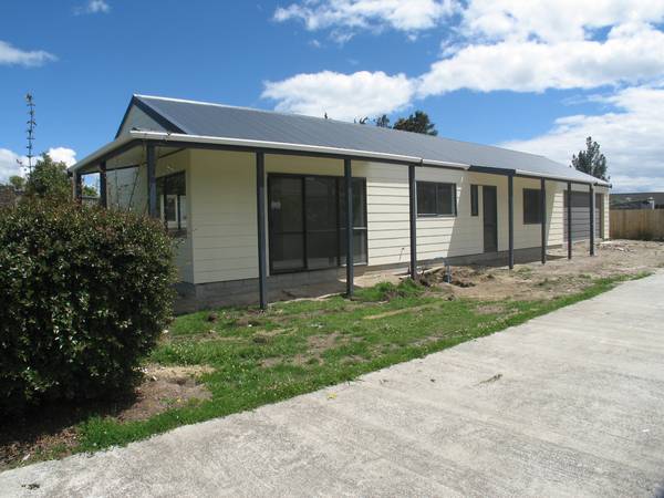 TONGARIRO RIVER Picture 1