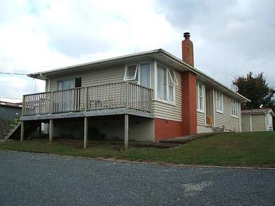 This Deserves A Look (Piopio) Picture This Deserves A Look (Piopio) Picture