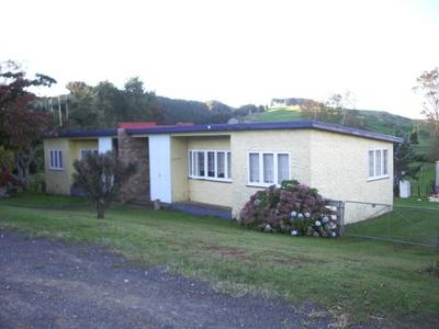 2 x 2 Flats (Piopio) Picture 2 x 2 Flats (Piopio) Picture