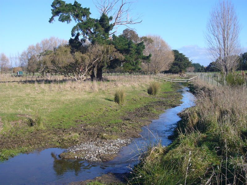 Handy Location with Country Views Picture