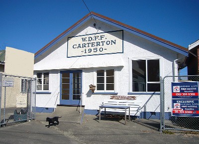 Start your own bar - club or use as a townhouse Picture Start your own bar - club or use as a townhouse Picture