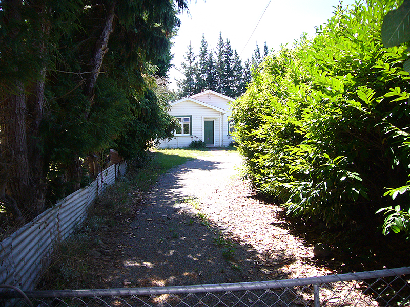 Zoned Industrial - work from home Picture 1