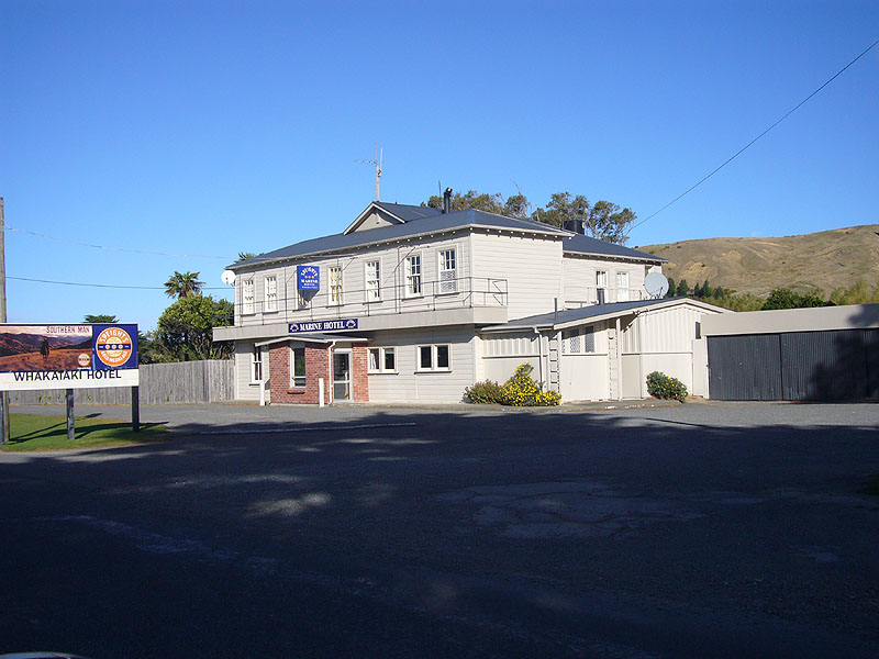 The Marine Hotel Whakataki Picture 1