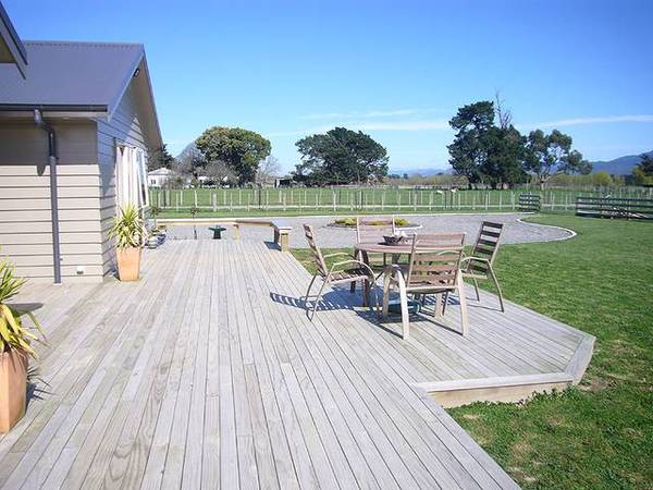 Awesome brand new four bedroom home Picture 3