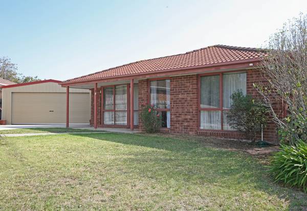 QUIET COURT LOCATION 3 BEDROOM, 2 BATHROOM Picture 1