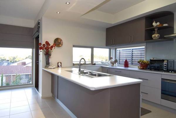 PRESTIGE TOWNHOUSES Picture 2