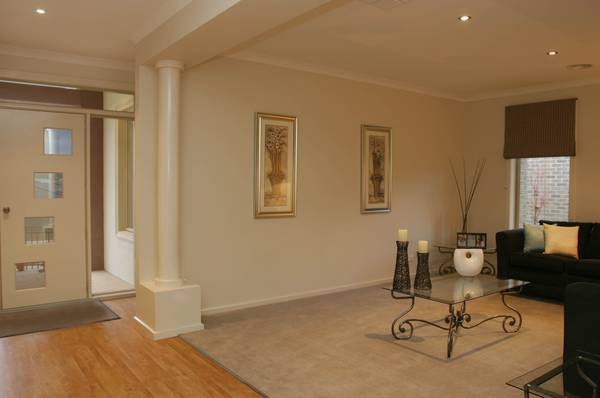 DISPLAY HOME Picture 2
