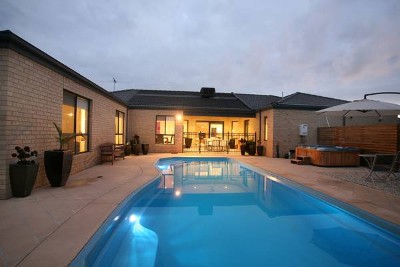FAMILY ENTERTAINER BERWICK SPRINGS CLOSE TO THE LAKE Picture