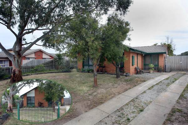 REALISATION AUCTION RENOVATE OR REDEVELOP 1300M2 BLOCK! Picture