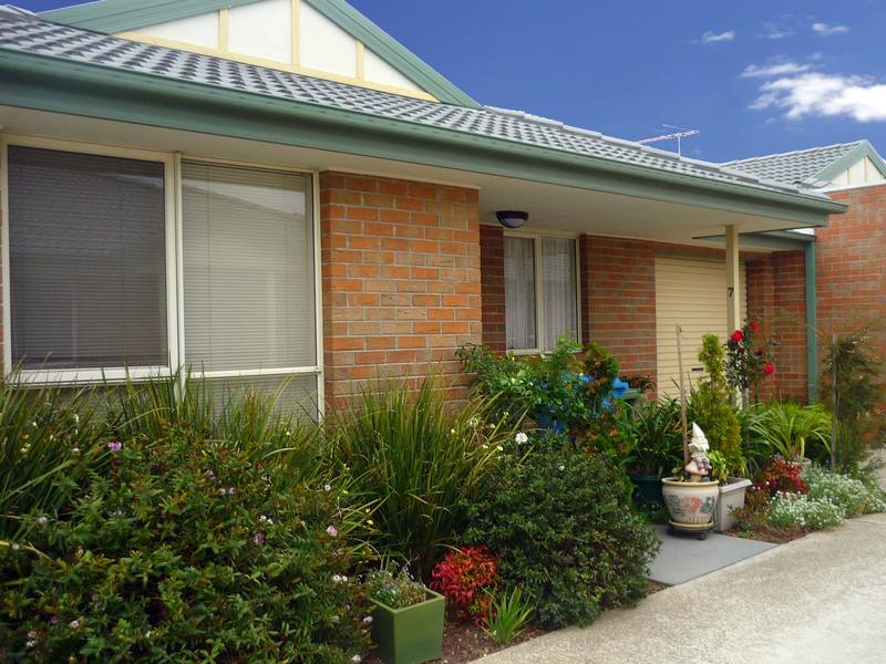 RETIREMENT VILLAGE UNIT Picture 2