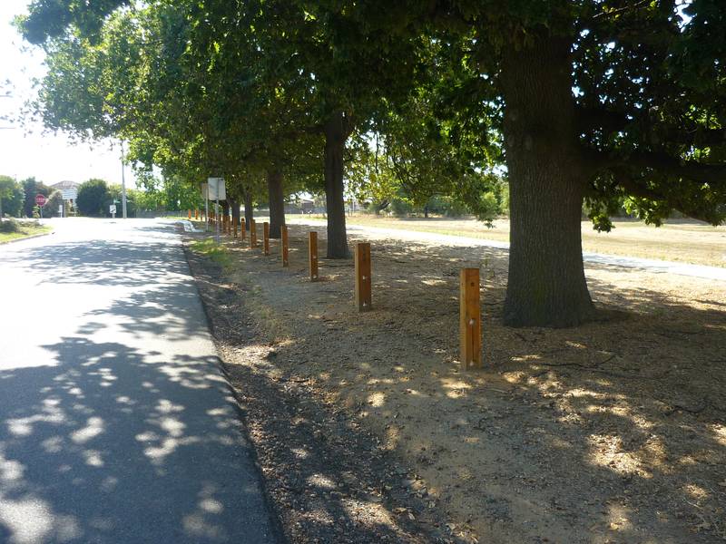 COUNTRY LIVING IN A RURAL VALLEY WITH CITY AMENITIES Picture 2