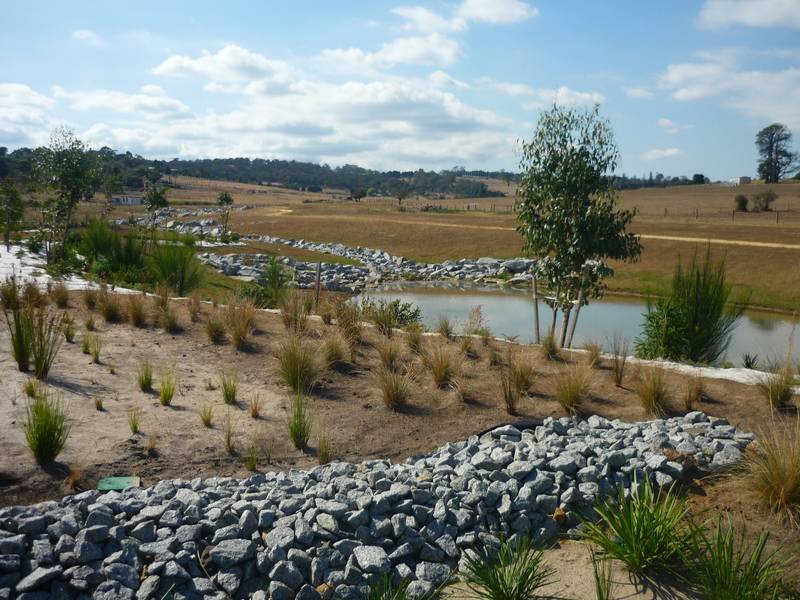 COUNTRY LIVING IN A RURAL VALLEY WITH CITY AMENITIES Picture 1