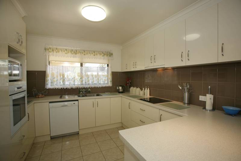 PERFECT PRESENTATION - SURE TO IMPRESS Picture 2