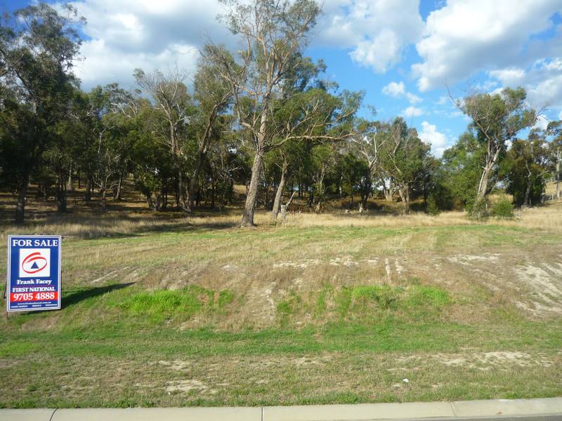 BEACONSFIELD Picture 1