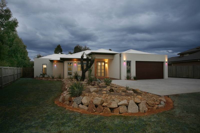 A CELEBRATION OF CONTEMPORARY DESIGN Picture 1