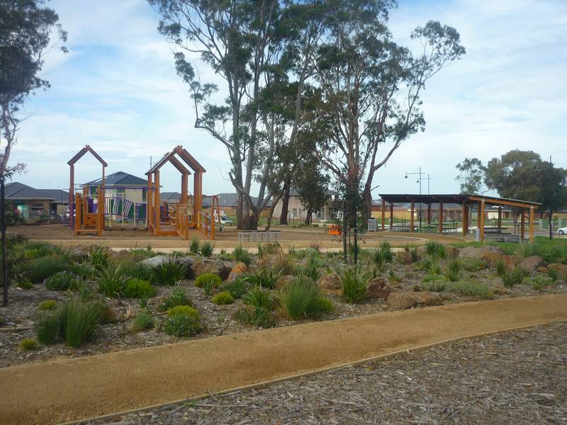 ARENA ESTATE Picture 3