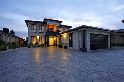 DOUBLE STOREY LUXURY LIVING Picture