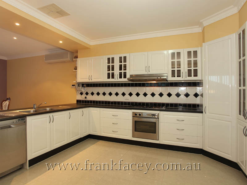 QUALITY & SUBSTANCE ON A GRAND SCALE Picture 3