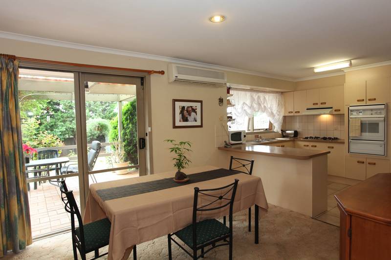 AMAZING PLACE, RIGHT PRICE! Picture 3