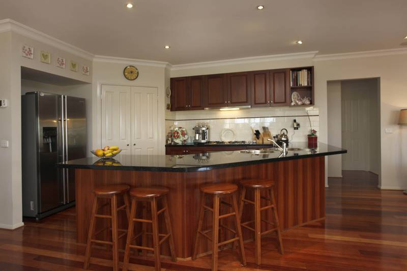 ARE YOU LOOKING FOR LIFESTYLE? Picture 2