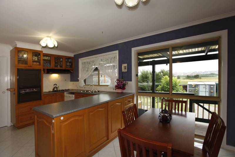 PERFECT FAMILY HOME Picture 3