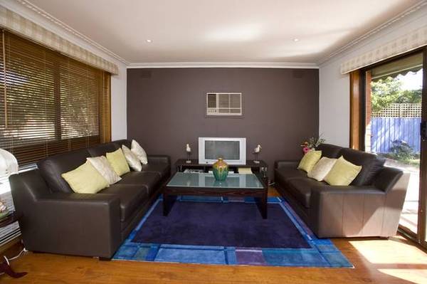 BRIGHT & TRENDY Picture 3