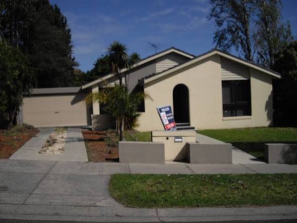 STUNNING HOME!! PRICE NEGOTIABLE Picture