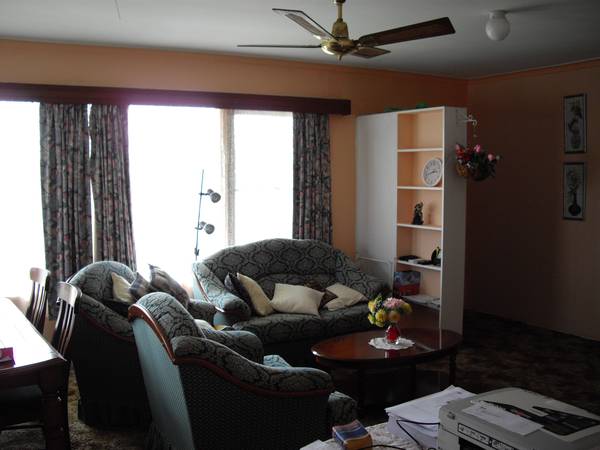 OPPORTUNITY KNOCKS Picture