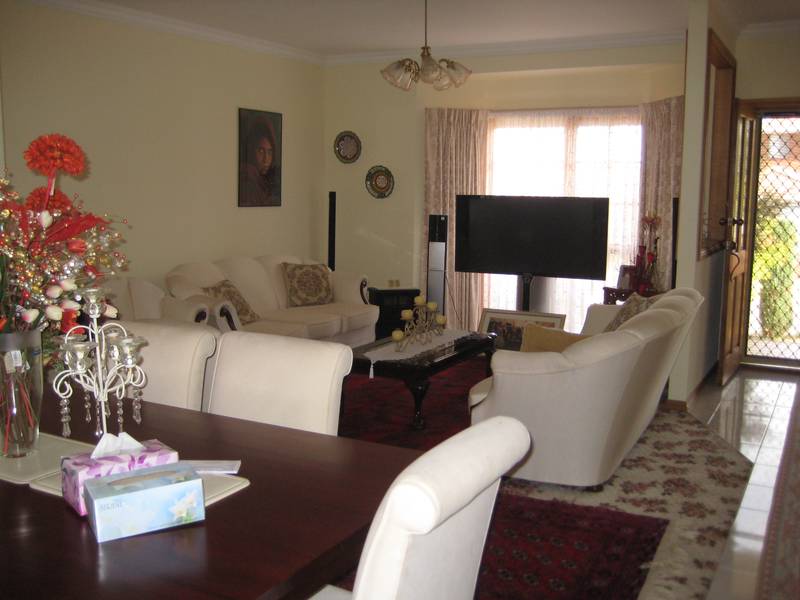 QUITE COURT LOCATION!! Picture QUITE COURT LOCATION!! Picture