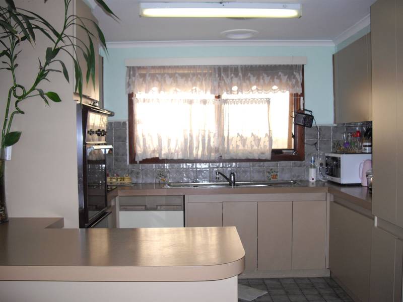 Great Value Family Home! Picture 3